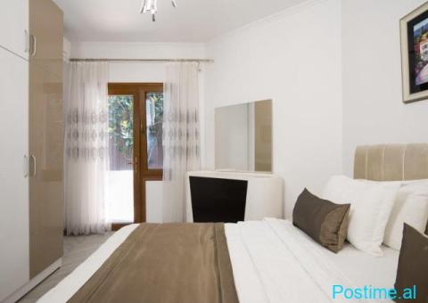 Jepet me qira shtepi private tek Liqeni Artificial 2+1+2 - 6/10