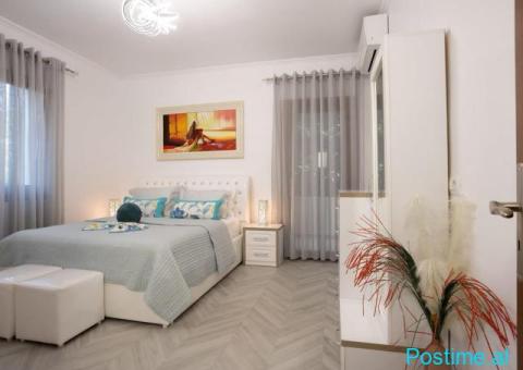 Jepet me qira shtepi private tek Liqeni Artificial 2+1+2 - 7/10