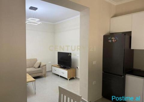 Jepet me qira shtëpi private 3+1+2 në Sauk të Ri! - 4/9