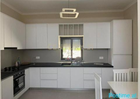 Jepet me qira shtëpi private 3+1+2 në Sauk të Ri! - 8/9