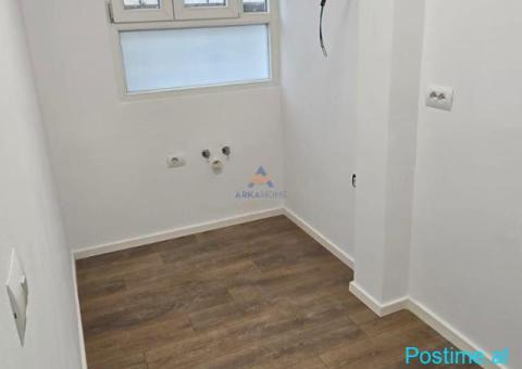 SHITET APARTAMENT 1+1+TUALET 'ALI DEMI PRANE SHKOLLES 1 MAJI - 3/4