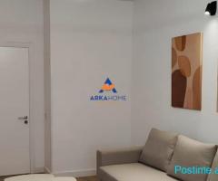 JEPET APARTAMENT ME QERA 1+1+VERANDE 'RRUGA E KAVAJES' 100.0