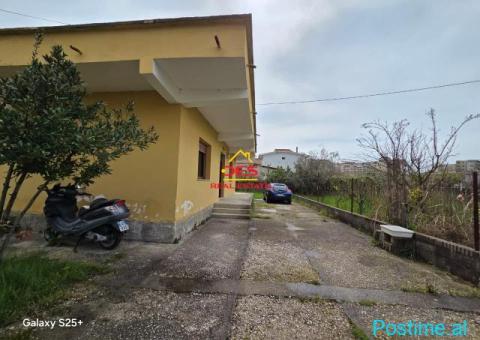 🔑🏘 JEPET ME QIRA SHTËPIE PRIVATE NË LAGJEN “10 KORRIKU” - 1/10