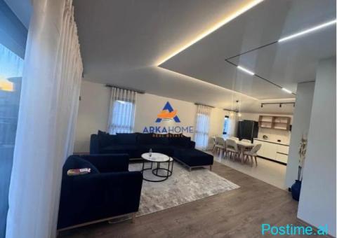 JEPET APARTAMENT ME QERA 2+1+BALLKON 'RRUGA LORD BAJRON , LA - 5/5
