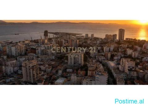 Shitet Shtëpi Private 1-Katëshe në Qendër të Durrësit, Rrugi - 1/7