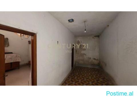 Shitet Shtëpi Private 1-Katëshe në Qendër të Durrësit, Rrugi - 2/7