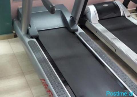 Piste vrapimi Life Fitness 92 T ( e perdorur)