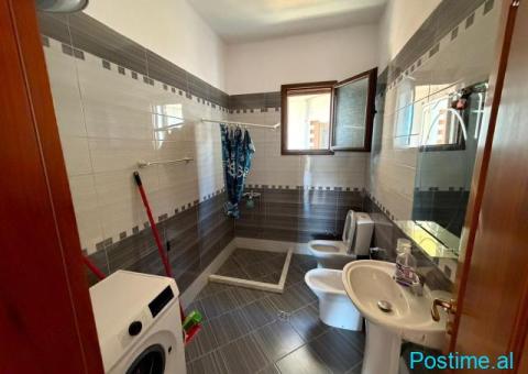 🆕🏘 JEPET ME QIRA KATI I TRETË I NJË VILE TE FUSHA E DRUVE, - 5/8