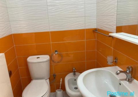 APARTAMENT ME QERA 2+1+2 RRUGA E BARRIKADAVE 70.000 LEKE - 4/5