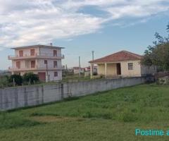 TOKË ME SHTËPI GJYSË TË PËRFUNDUAR