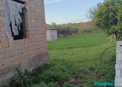 TOKË ME SHTËPI GJYSË TË PËRFUNDUAR - 3/8