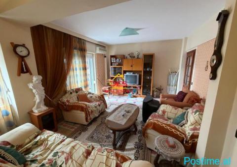 🔑🏡 SHITET APARTAMENT 2+1 PRANË XHAMISË, VLORË. - 1/9