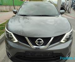 Nissan Qashqai 2015 full option,automat, 1.6 naftë, 10000 €