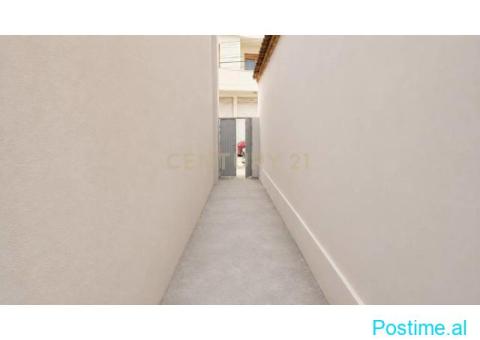 +355684394200 Shitet Shtëpi 2-Katëshe në Qendër të Durrësit - 1/8