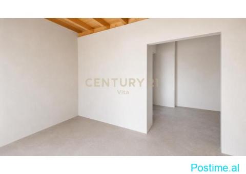 +355684394200 Shitet Shtëpi 2-Katëshe në Qendër të Durrësit - 2/8
