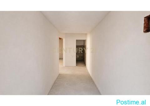 +355684394200 Shitet Shtëpi 2-Katëshe në Qendër të Durrësit - 4/8