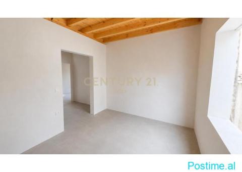 +355684394200 Shitet Shtëpi 2-Katëshe në Qendër të Durrësit - 7/8