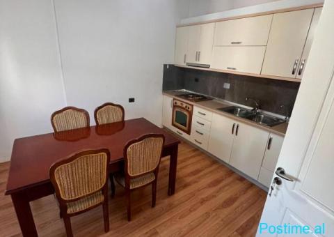 Jepet me qira apartament 3+1 në një nga zonat më të kërkuara - 7/10