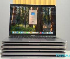 OKAZION MACBOOK AIR 13'' M1 (380EURO)
