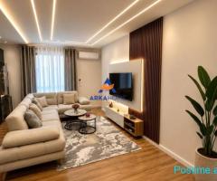 SHITET APARTAMENT 2+1+BALLKON 'PRANË HOTEL 7777,MISTO MAME'