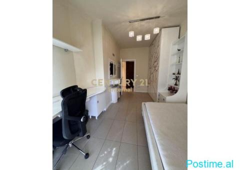 Qera Apartament 3+1+2+Post Parkimi tek Rruga e Kosovareve - 9/10