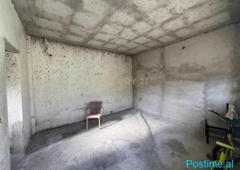0694801150 Shitet Shtëpi Private ne Lagjen Nr.7, Durrës ! - 8/10