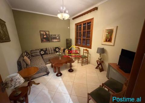 🔑🏘 JEPET ME QIRA SHTËPIE PRIVATE NË ÇENTRALE ,VLORË. - 2/10