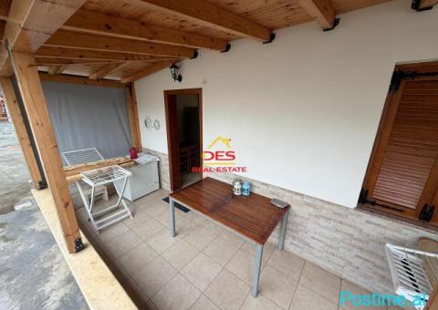 🔑🏘 JEPET ME QIRA SHTËPIE PRIVATE NË ÇENTRALE ,VLORË. - 9/10