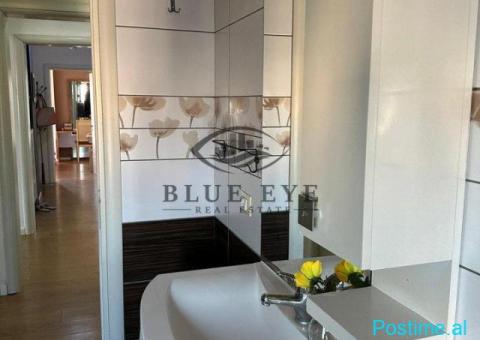 Apartament Me Pamje Deti Dhe Porti 3+1+2 Me Qira , Durrës! - 8/10
