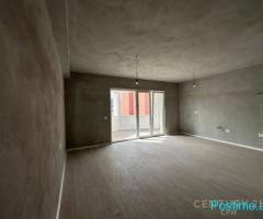 Duplex Per Shitje Tek River Side!