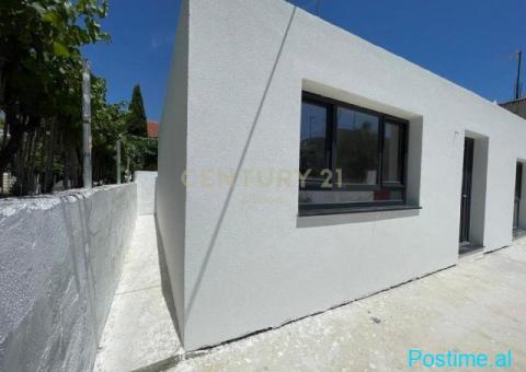 Shtepi private 2+1 në shitje në Qender te Velipojës, Shkodër - 1/3