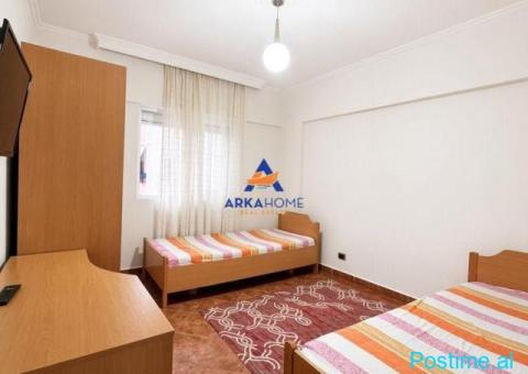 JEPET APARTMENT ME QERA 2+1+BALLKON 'KOMUNA E PARISIT' 700 E - 4/4