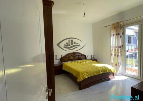 JEPET SHTEPI PRIVATE 1+1 ME QERA PRANE RRETHIT TE KENETES LA - 8/9