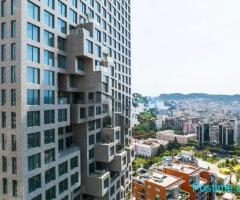 🏙️ Shitet Apartament 3+1+2 në Downtown One – Tiranë ✨