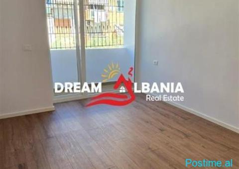Shitet Apartament 1+1 tek 21 Dhjetori, prane Mozzaikut ne Ti - 1/5