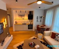 Apartament Elitar 1+1+Parkim në Tushemisht, Pogradec
