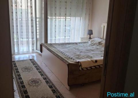 Jepet me qera apartament 1+1, ish Tregu Elektrik - 4/5