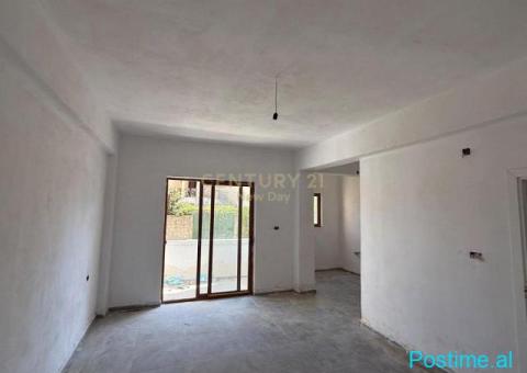 +355694812568 Ofrojme per shitje apartament 1+1 prane Stadiu - 1/10