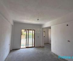 +355694812568 Ofrojme per shitje apartament 1+1 prane Stadiu