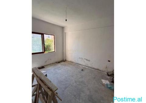 +355694812568 Ofrojme per shitje apartament 1+1 prane Stadiu - 3/10