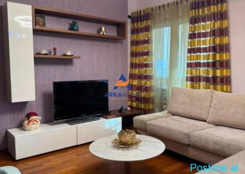 JEPET APARTAMENT ME QERA 2+1+BALLKON 'STADIUMI AIR ALBANIA'