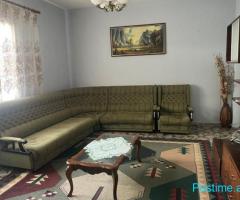 🏡 JEPET SHTËPI PRIVATE 3+1 ME QIRA + POST PARKIMI – Fresk