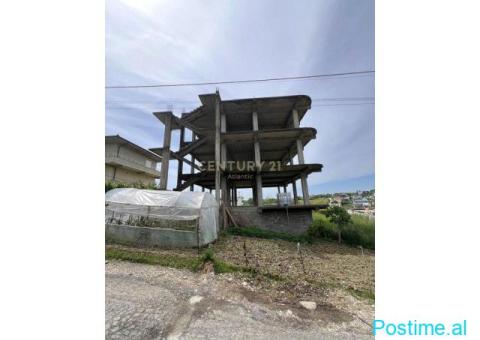 SHITET NDËRTESË TRE KATËSHE + 3 GARAZHE NË Rrashbull, Durrës - 2/5