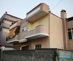 🏡 SHITET SHTËPI 2-KATËSHE – ELBASAN