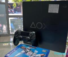 PLAY STATION 4 SLIM