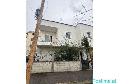 0686557720 Shitet Shtëpi 2-Katëshe pranë Plazhit, Durres ! - 1/9
