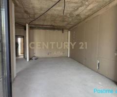 🏙️ **SHITET APARTAMENT 1+1 – GOLDEN GATE, PRANË MATERNITETI