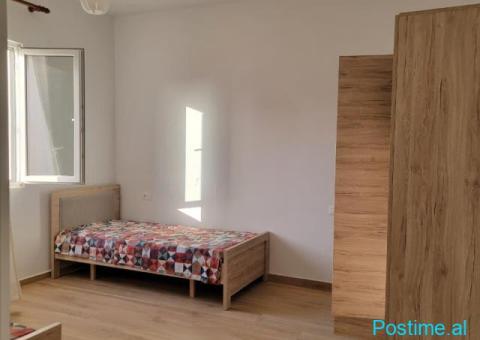JEPET ME QIRA – APARTAMENT 2+1 NË SHKOZET! - 8/10