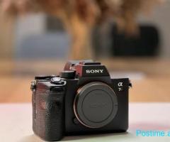 Sony Alpha 7R IV Mirrorless Camera Body