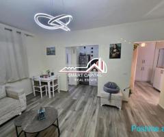SHITET APARTAMENT 1+1 + DYQAN NË AFËRSI TË POSTËS SË ÇOLES,V